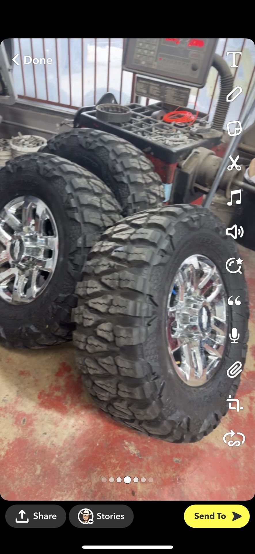 18x12.5x35 Brand New Nitto Mud Grapps Looking To Trade Or Cash