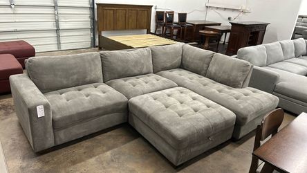 Sectional Sofa - Delivery/Financing Available