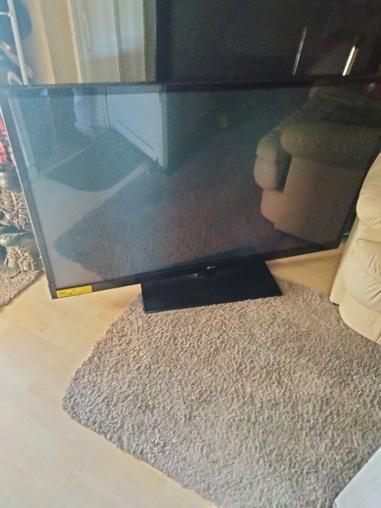 LG 60" Plasma TV