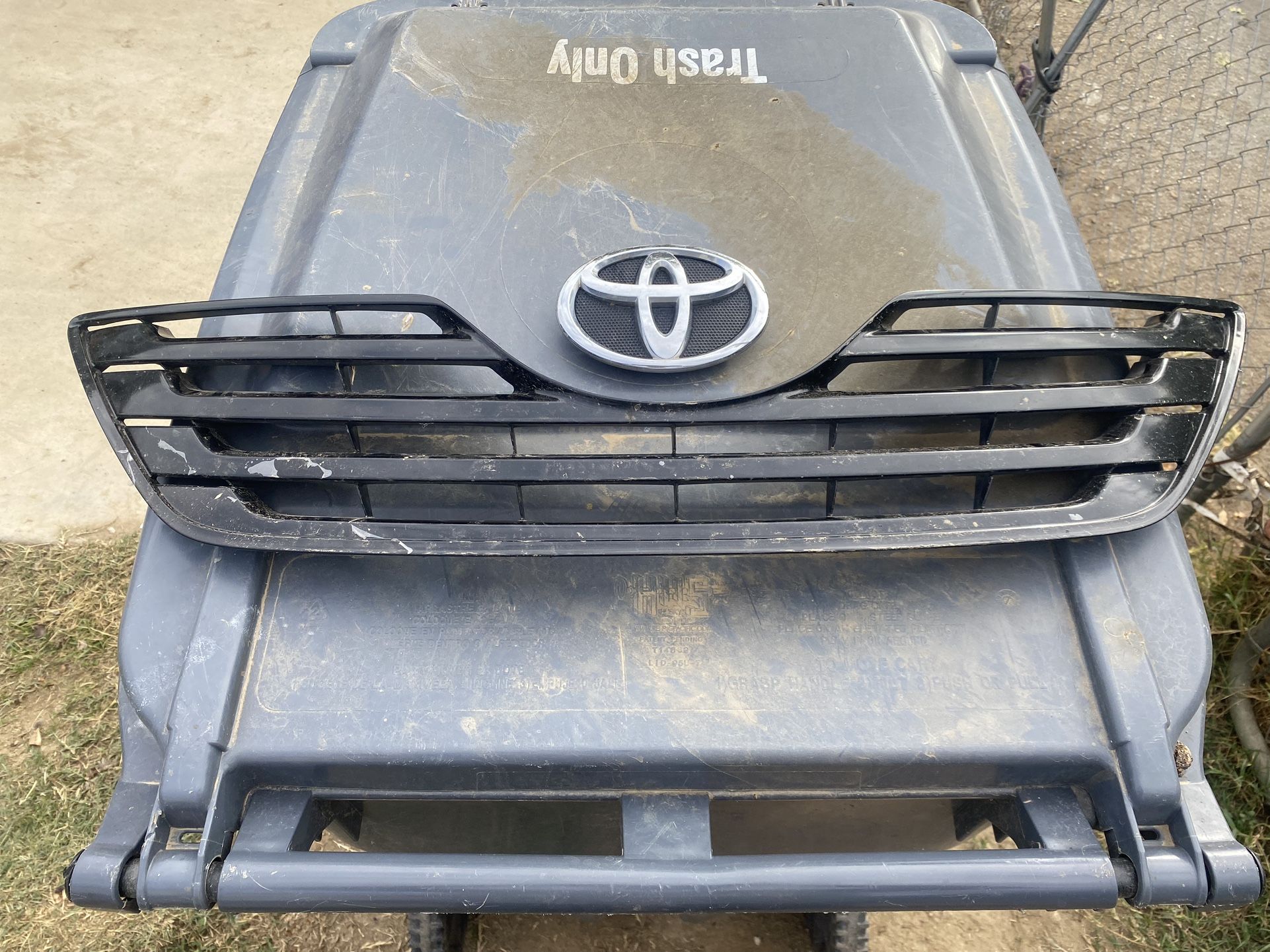 2007-2010 Grill And Emblem