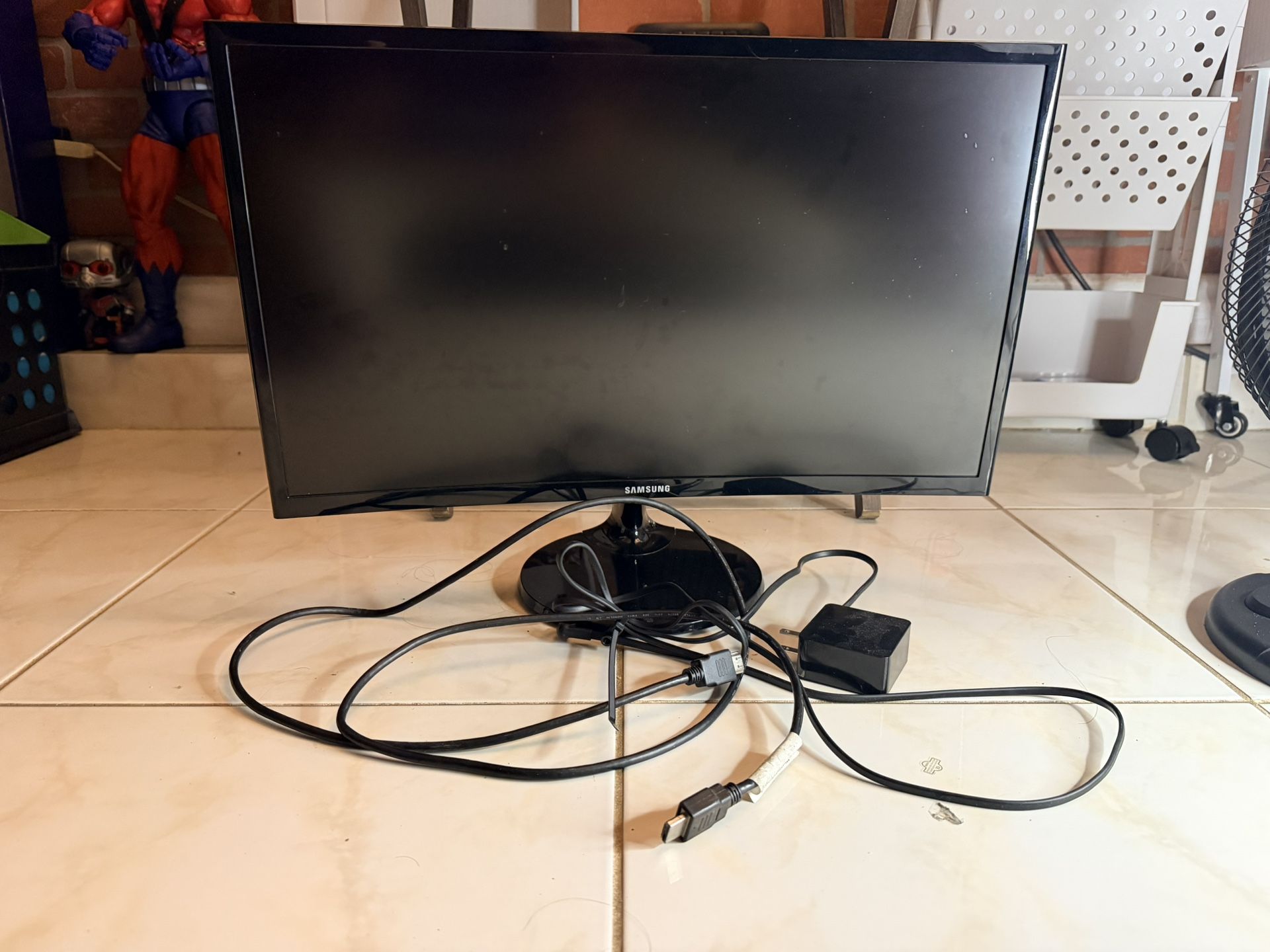 Samsung Monitor - 390C Series 24" LED Curved