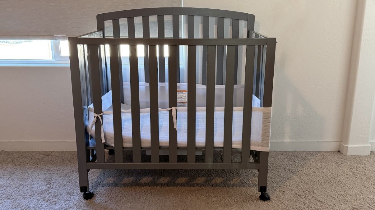 DaVinci Dylan Folding Portable 3-in-1 Convertible Mini Crib and Twin Bed in Grey, Greenguard Gold Certified