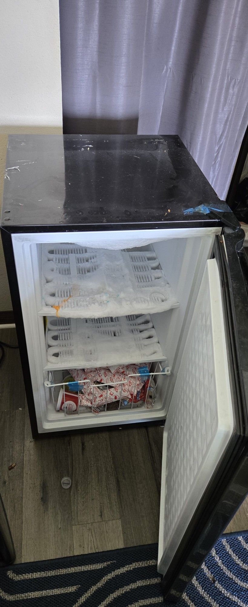 Small Freezer Artic King 3.0 Cubic Feet