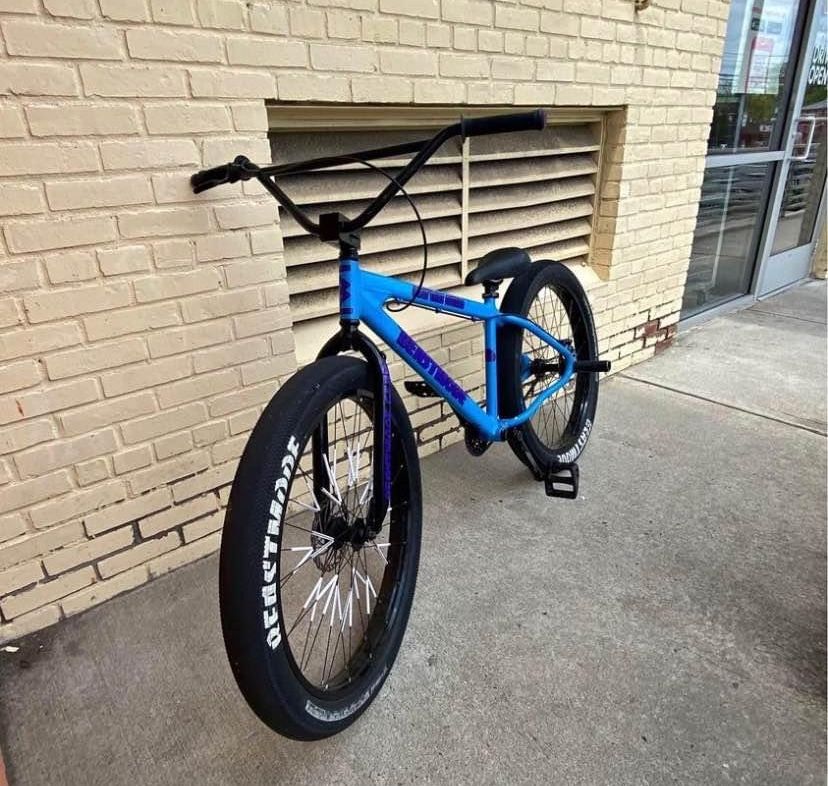 SE Beastmode (looking to trade for a fast ripper) will do 700$ cash 