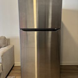 🔥 ¡Como nuevo! Refrigerador LG — Enfriando perfecto, solo $450