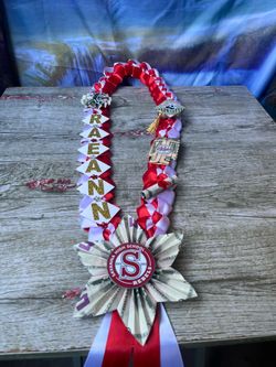 Graduation leis