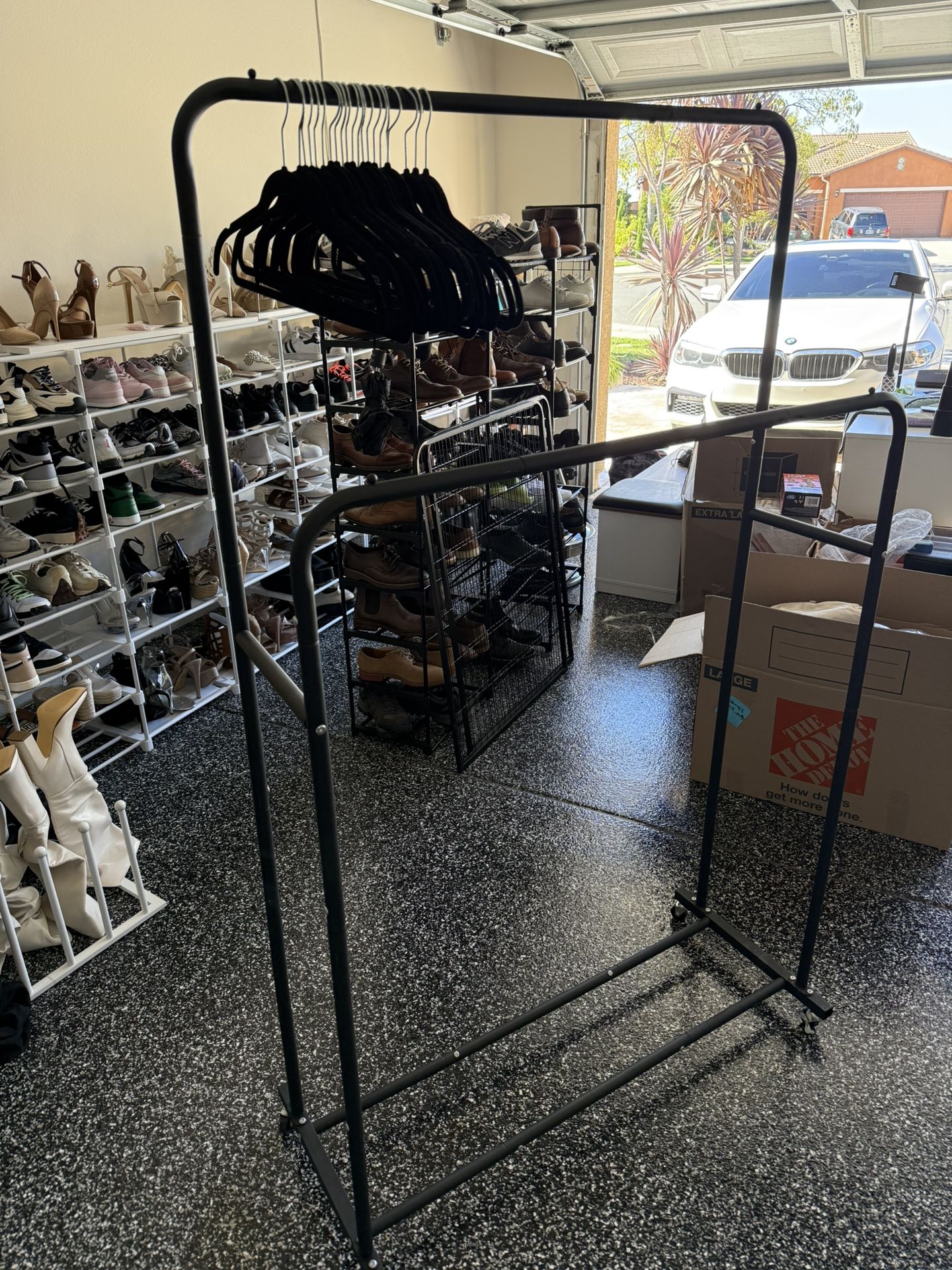 Hanging Rack With hangers