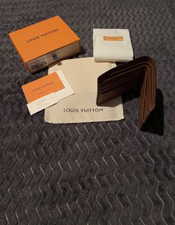 Low Vuitton, Men's Wallet, Love for Sale in Austin, TX - OfferUp