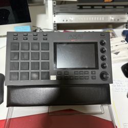 MPC Live Preloaded With Beats Pristine Condition