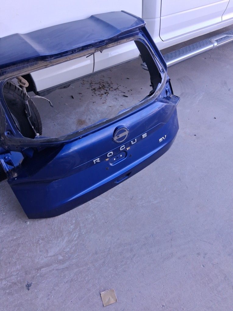 Nissan Rogue  Parts.  2021. 2024