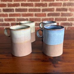 Glazed two toned ceramic mugs ☕️