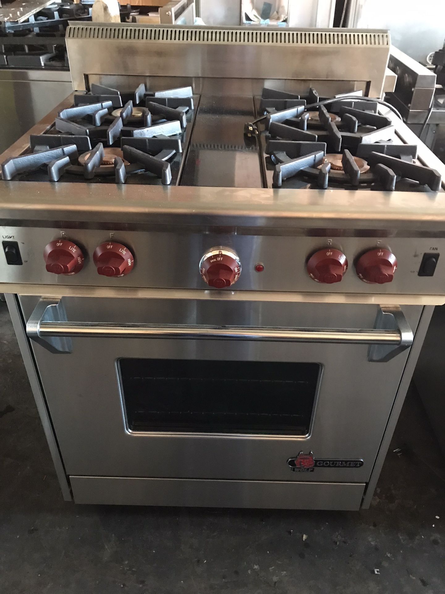 WOLF Gourmet Professional Stove 30”