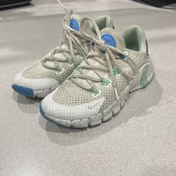 Nike Metcon 5 (Women’s 6) 