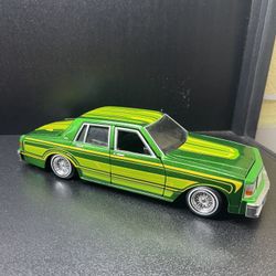 Maisto 1987 Chevrolet Caprice Lowrider diecast model car