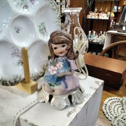 Sweet Girl W/ Built In Light- Located In Shelton 