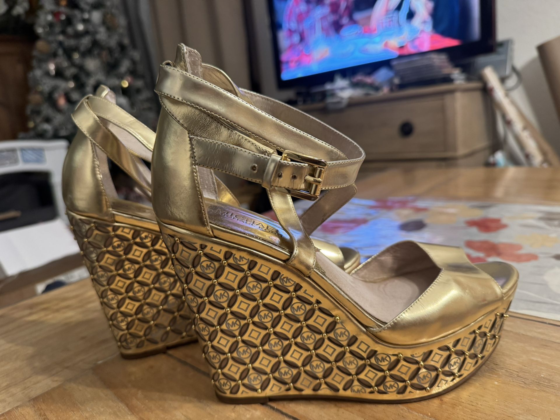 Michael Kors Wedge Heels. Gold Initial Design