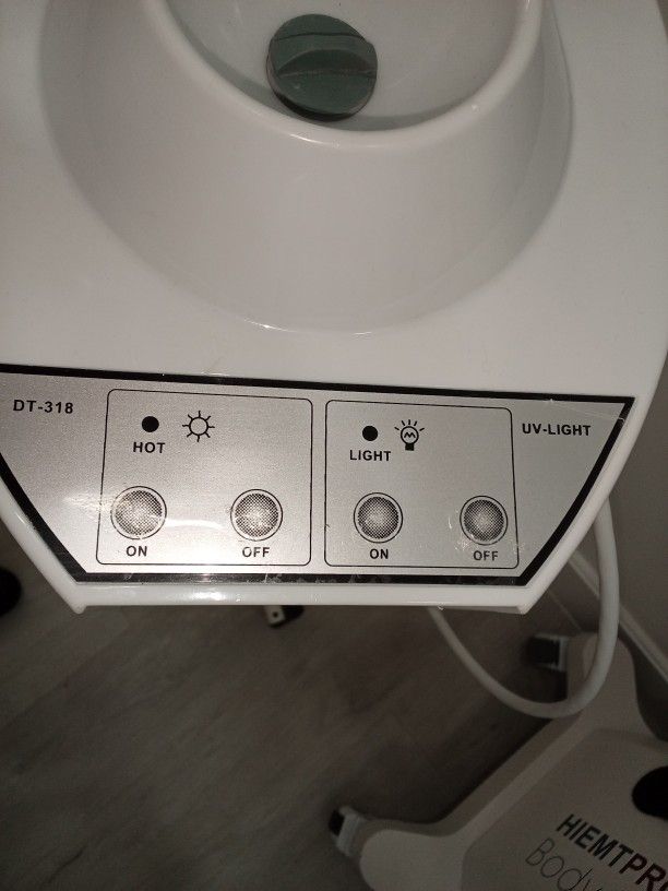 Artist Hand Mag Lamp/ Facial Steamer's