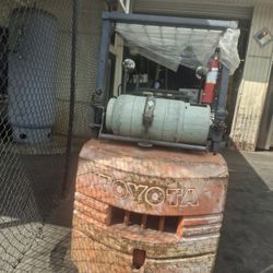 Toyota Forklift 