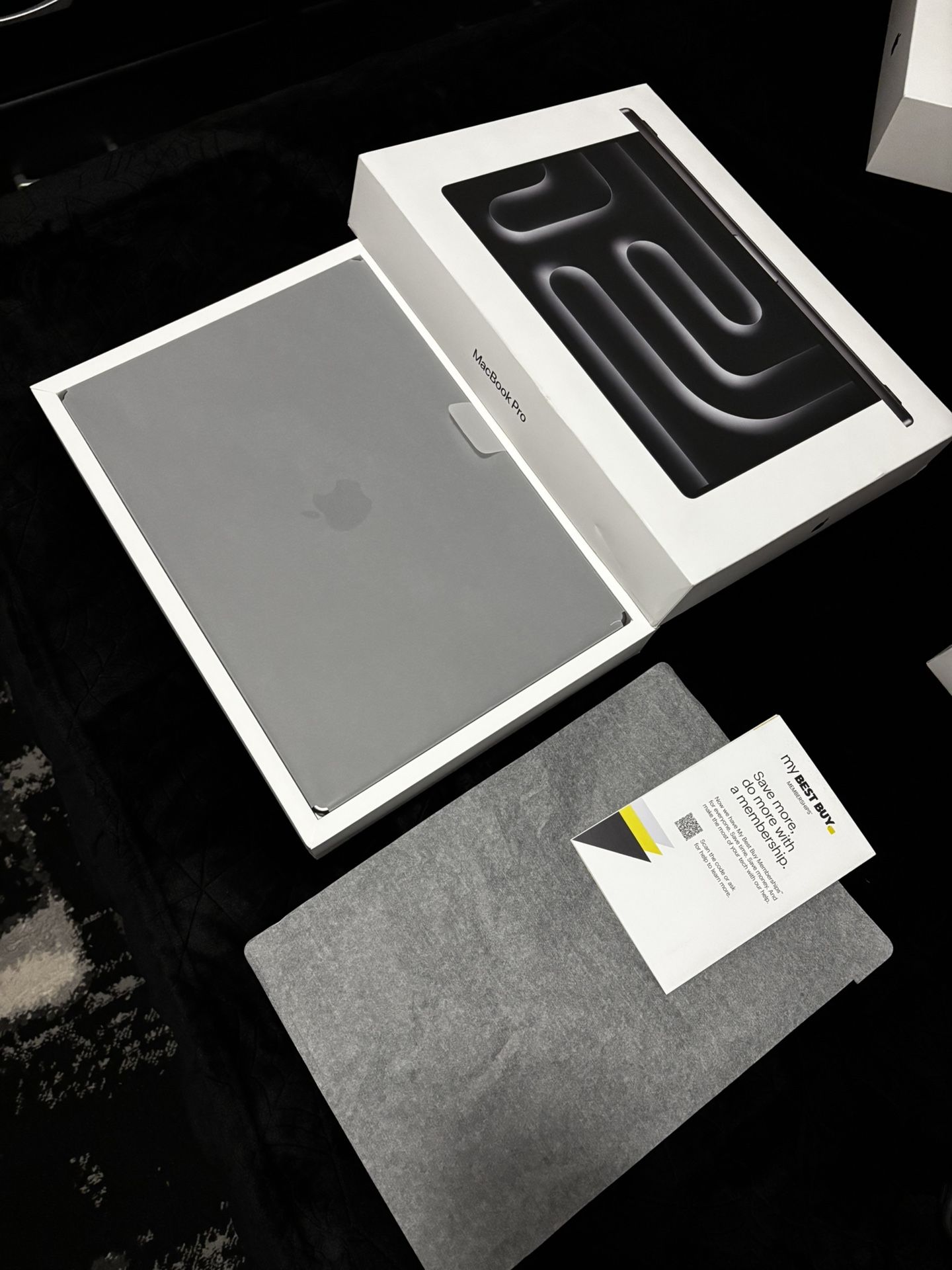 16 “ 2023 MacBook Pro M3 