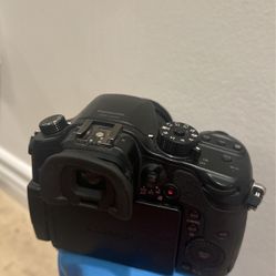 GH4 Camera And 14-42 Lens