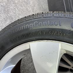 I bought them thinking they would fit on my car, but they don’t accepting the best offer
