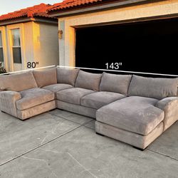 Beautiful Gray Sofa Sectional Couch + Free Delivery