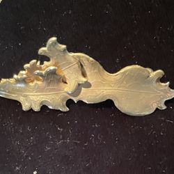 Vintage Giovanni Goldtone Leaf Brooch