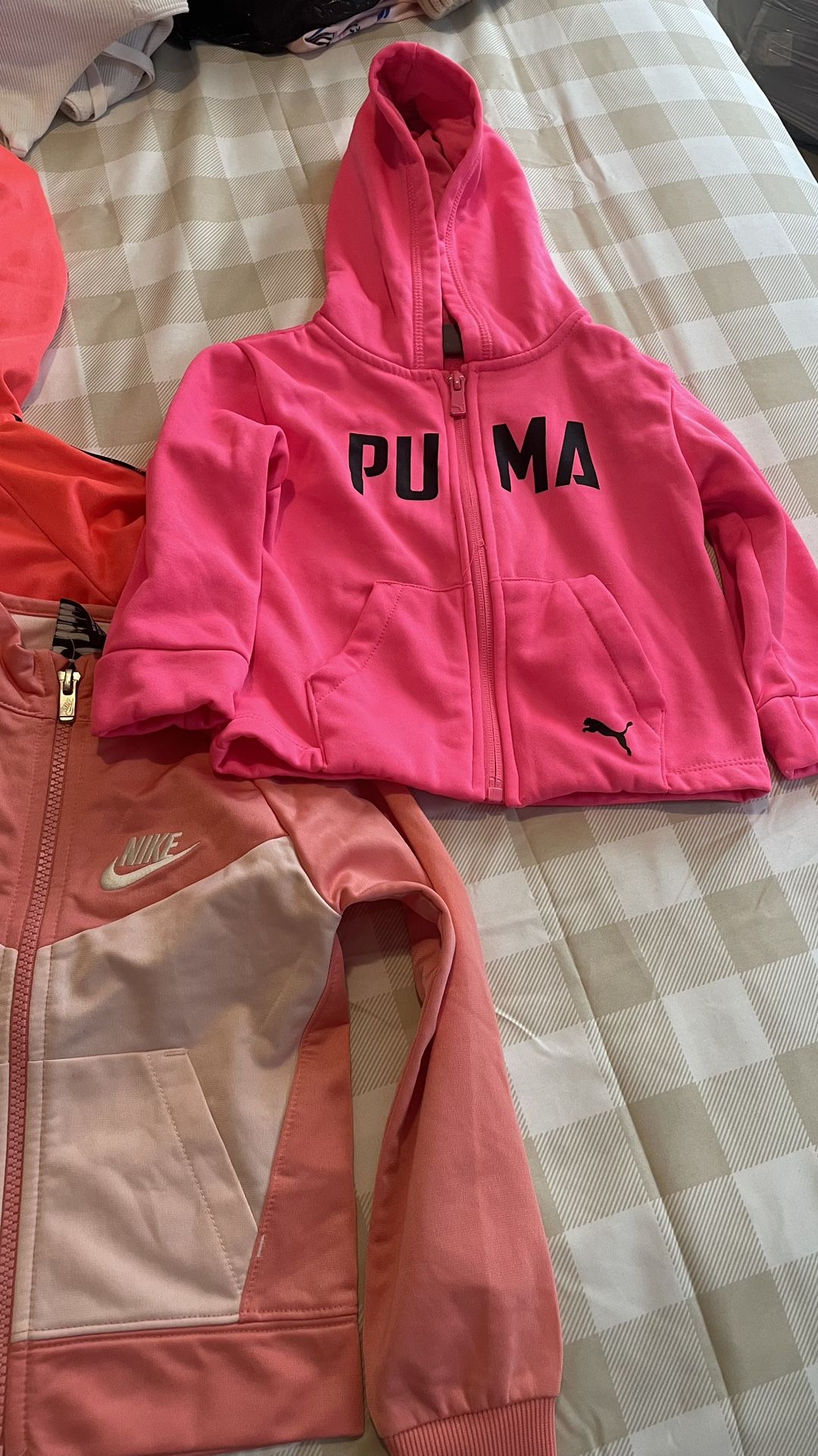 PUMA/ NIKE