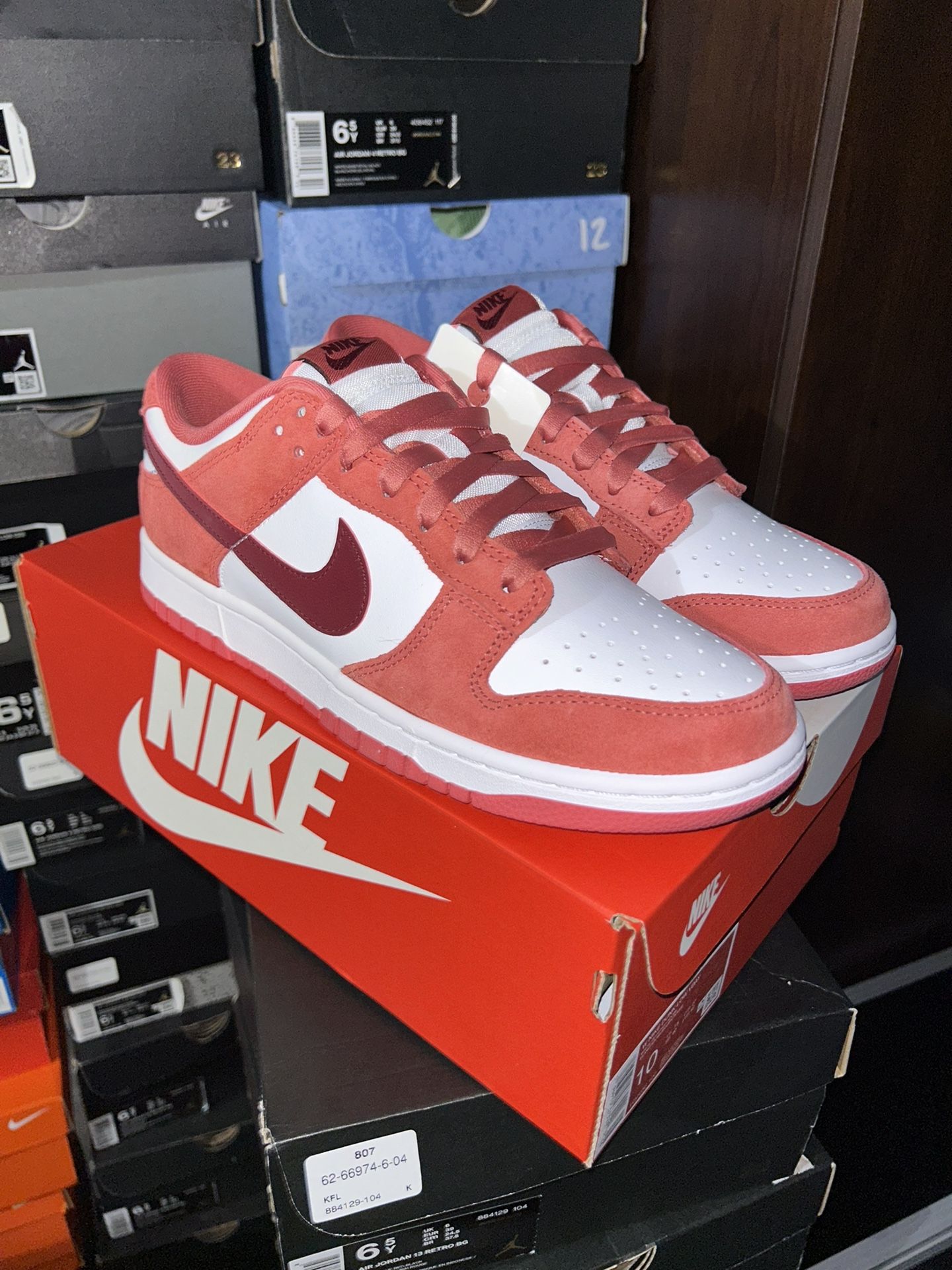 Nike Dunk Low Valentines Day (Women’s)