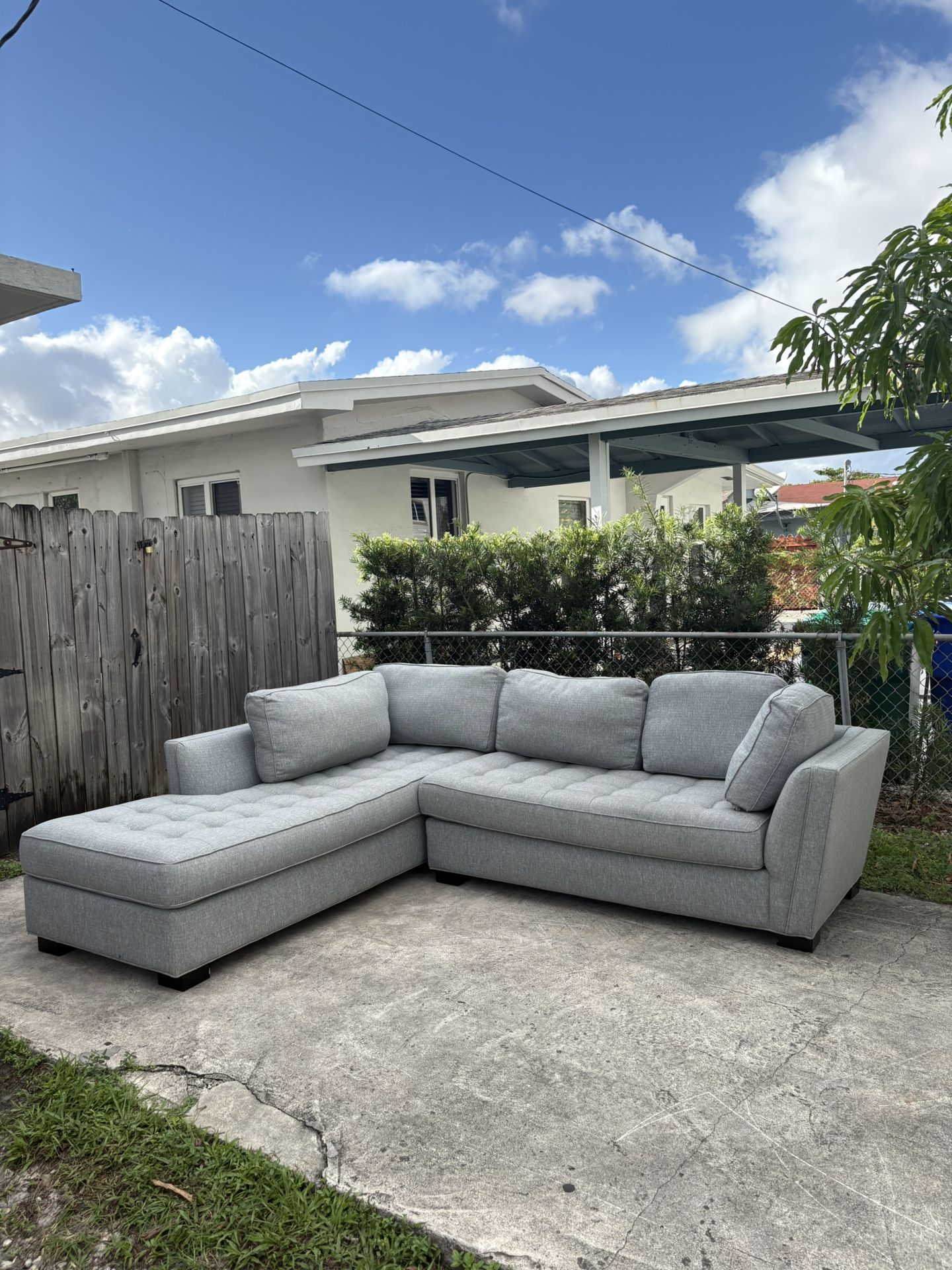 Grey sectional sofa !!! Great condition