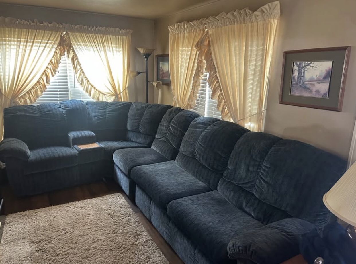 3 Piece Sofa. Like New 