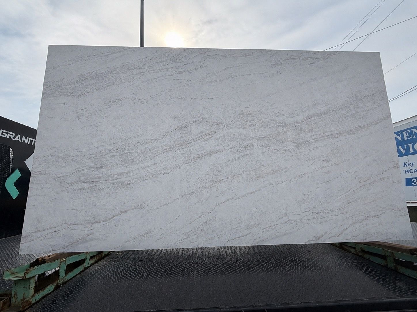 Taj mahal quartz jumbo 127 X 64