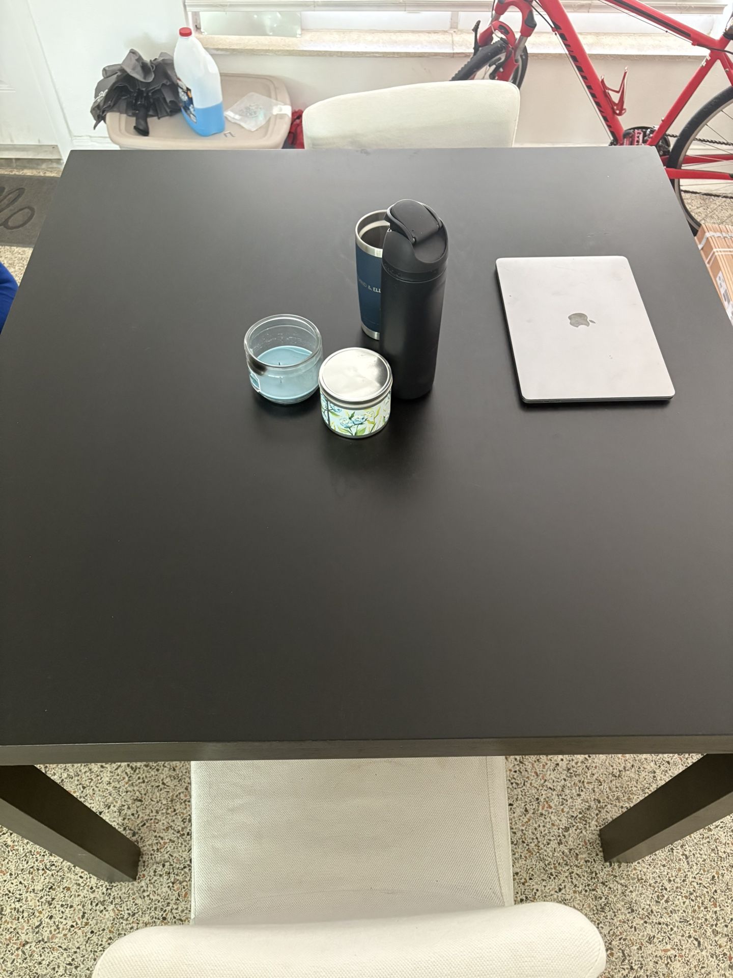High top Table 