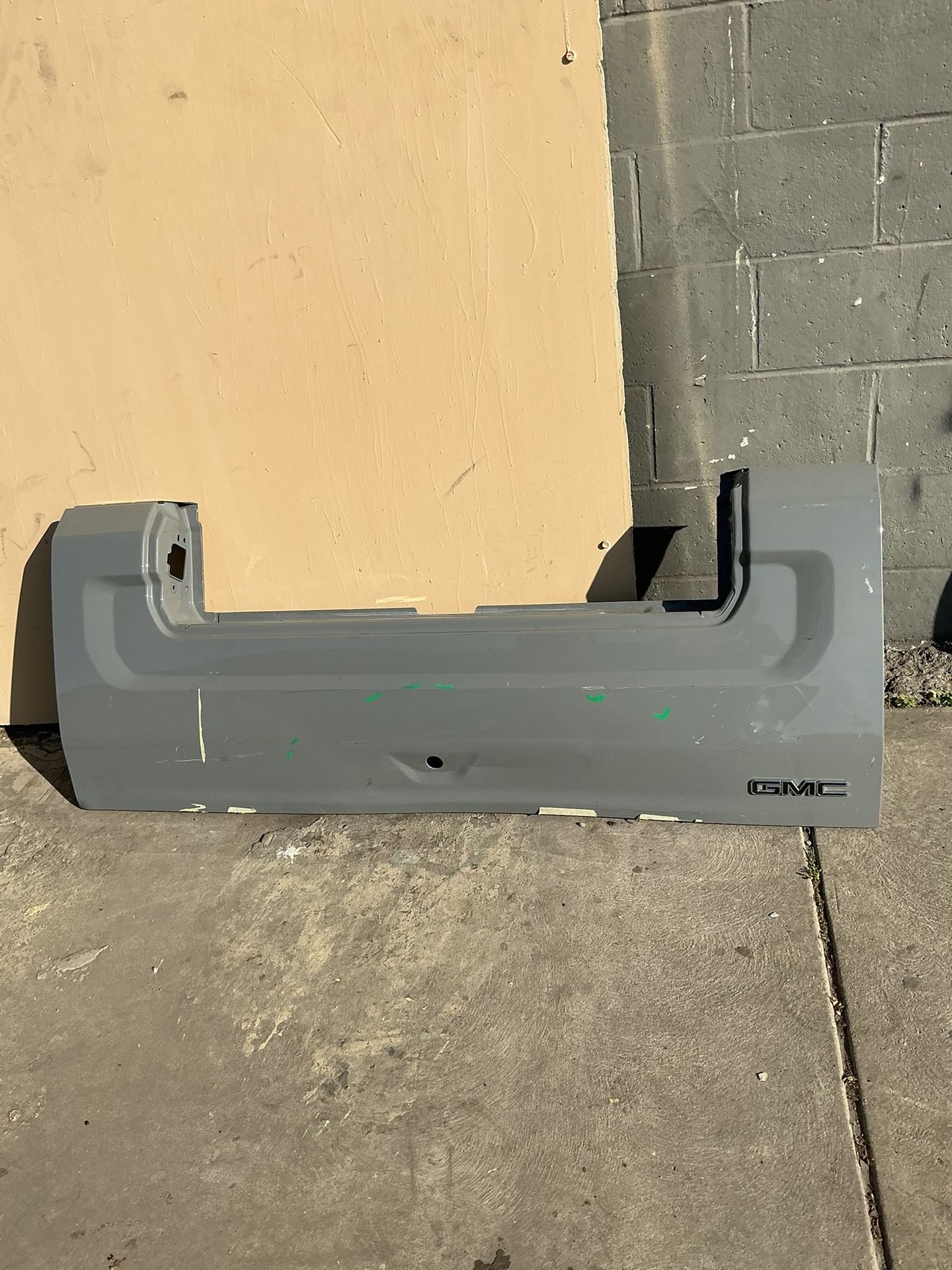 2022 - 2025 GMC HUMMER EV PICK UP - Multi Pro Tail Gate OEM 