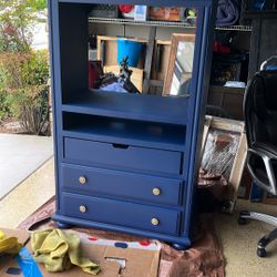 Beautiful Navy Blue Dresser / Media Cabinet – Fully Refurbished!