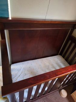 Wood crib