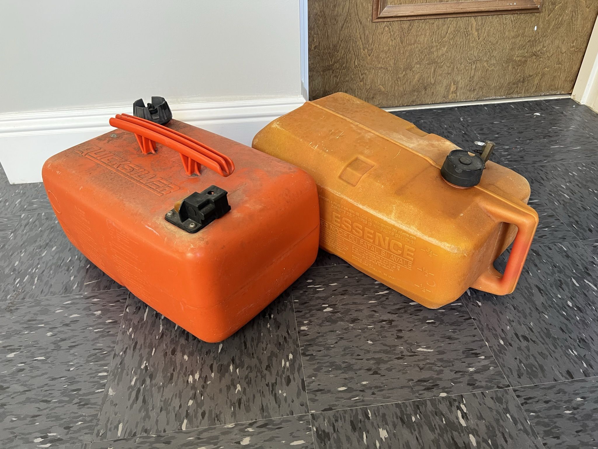 Boat Gas Cans Bladders 6gal x2