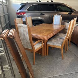Oak Dining Table, Chairs And Matching Hitch