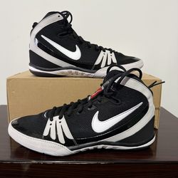 Nike Freek Black White Team Issued 316403-011 Wrestling Shoes Men’s Size 9