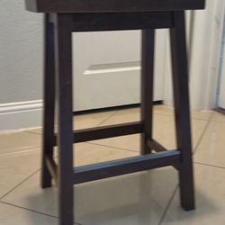BRAND NEW STOOL OF WOOD $20