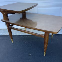 MCM END TABLE 