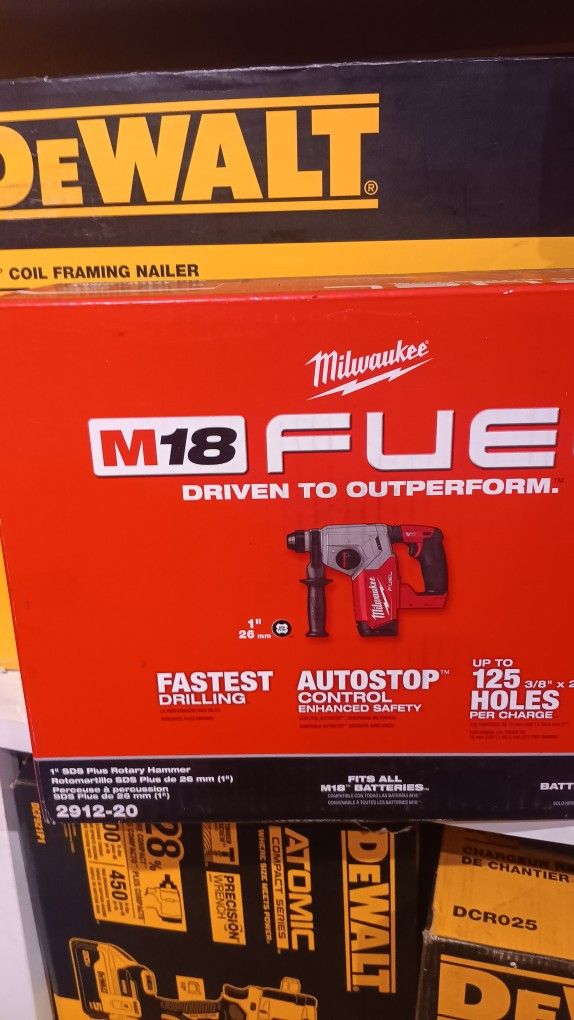 MILWAUKEE
M18 FUEL 18V Lithium-Ion Brushless Cordless 1 in. SDS-Plus Rotary Hammer (Tool-Only)