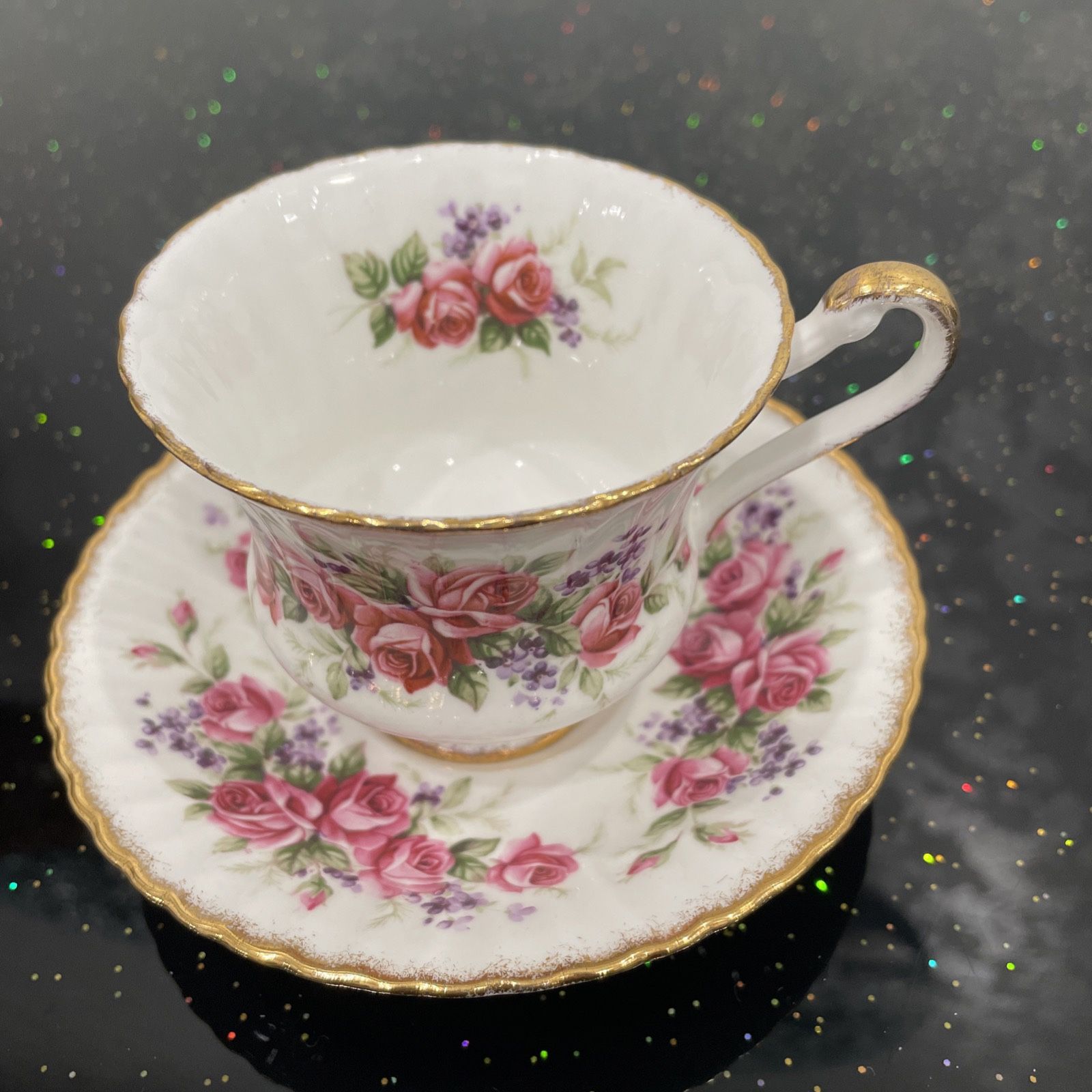 PARAGON ARTIST SIGNED PINK ROSES & VIOLETS TEACUP & SAUCER EXCELLENT CONDITION