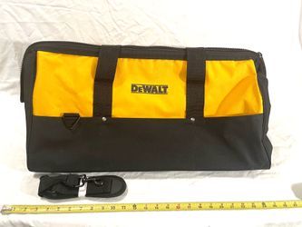 Brand new DeWalt seven tool capacity tool bag with shoulder strap