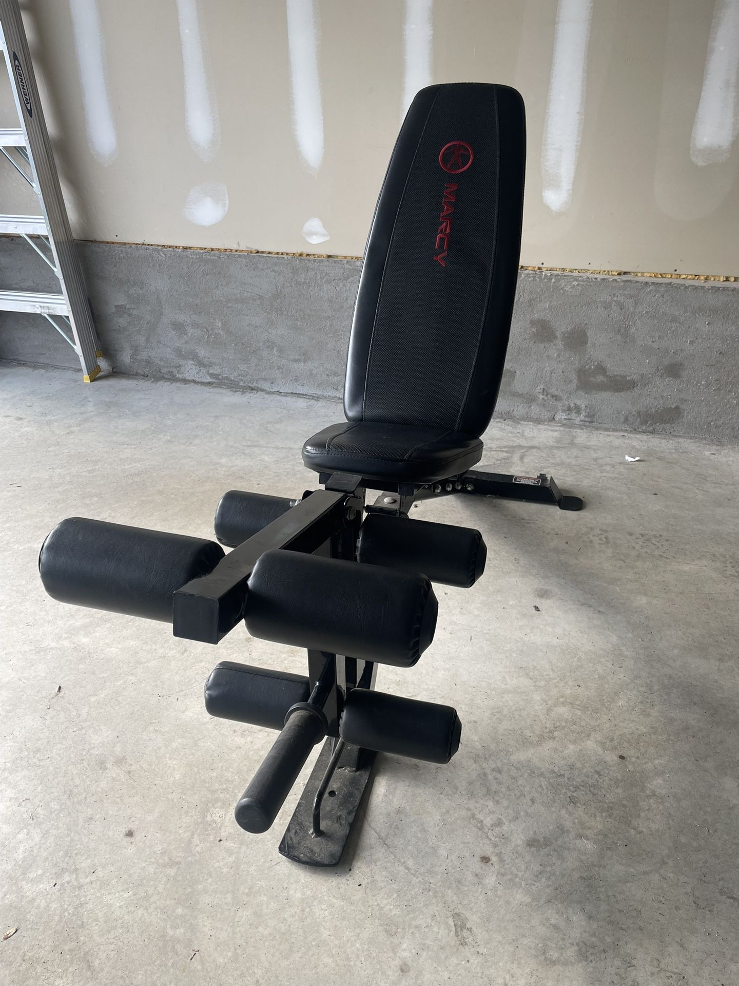 Adjustable Weight Bench, Black - Used