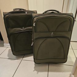 2 Vintage Green Atlantic Suitcases Price Negotiable 