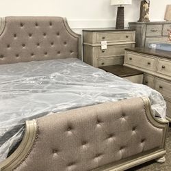 New Queen Bedroom  🔥🔥 IN STOCK NOW 