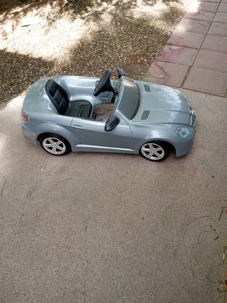 PEDAL CAR BY TOYS TOYS