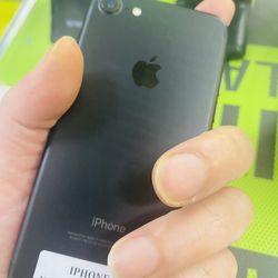 ⌚️⌚️⌚️iPhone 7 32gb Factory Unlocked With Warranty 
