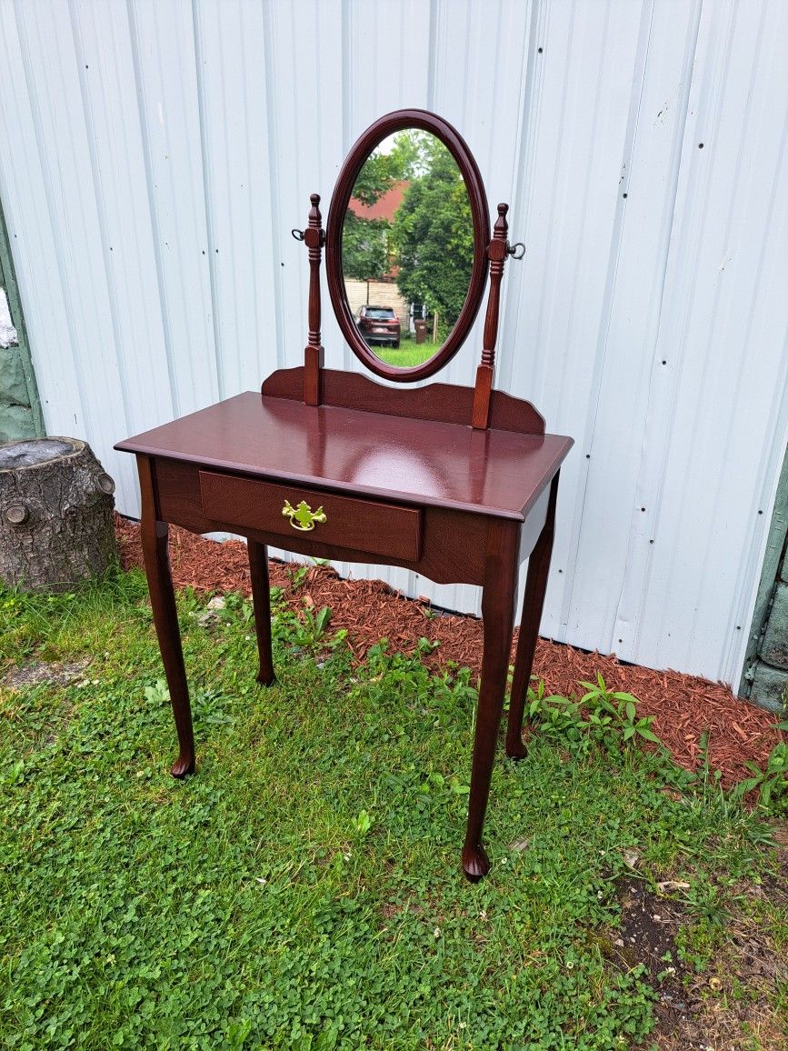 Cherrywood Vanity Table with Oval Mirror